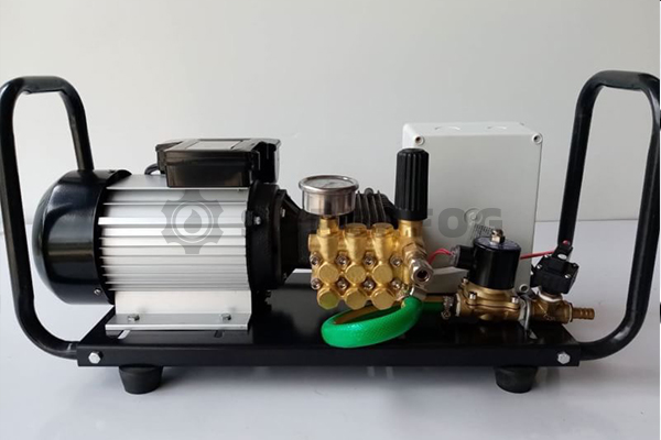 ปั๊มแรงดันสูง SUPER FOG ขนาด 4  ลิตร (ประกอบเสร็จพร้อมใช้)